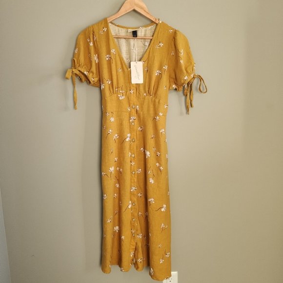 Universal Thread Yellow V Neck Maxi Dress Size Small - Picture 2 of 10